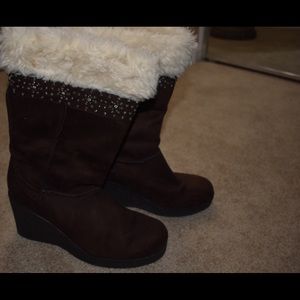 Brown wedge faux fur lined boots